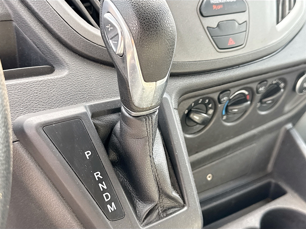 Ford Transit Van T-250 130" Med Rf 9000 GVWR Sliding RH Dr 2018