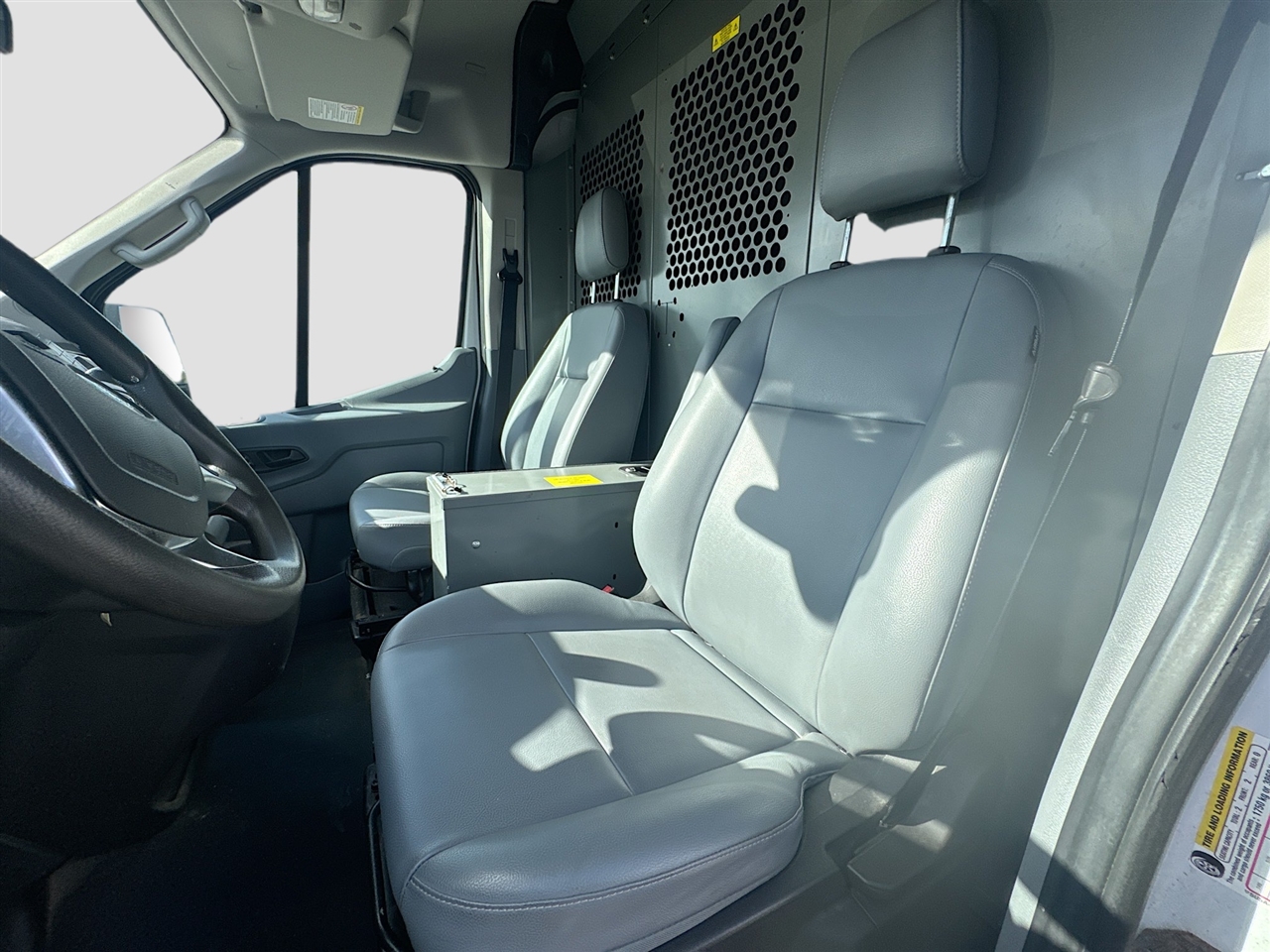 Ford Transit Van T-250 130" Med Rf 9000 GVWR Sliding RH Dr 2018