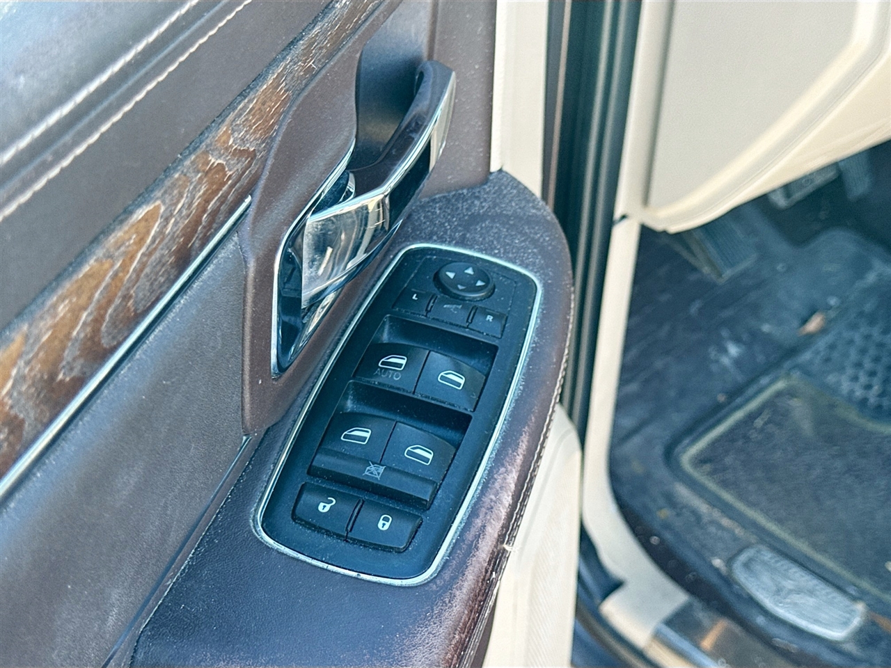 RAM 1500 Longhorn 4x2 Crew Cab 6'4" Box *Ltd Avail* 2018