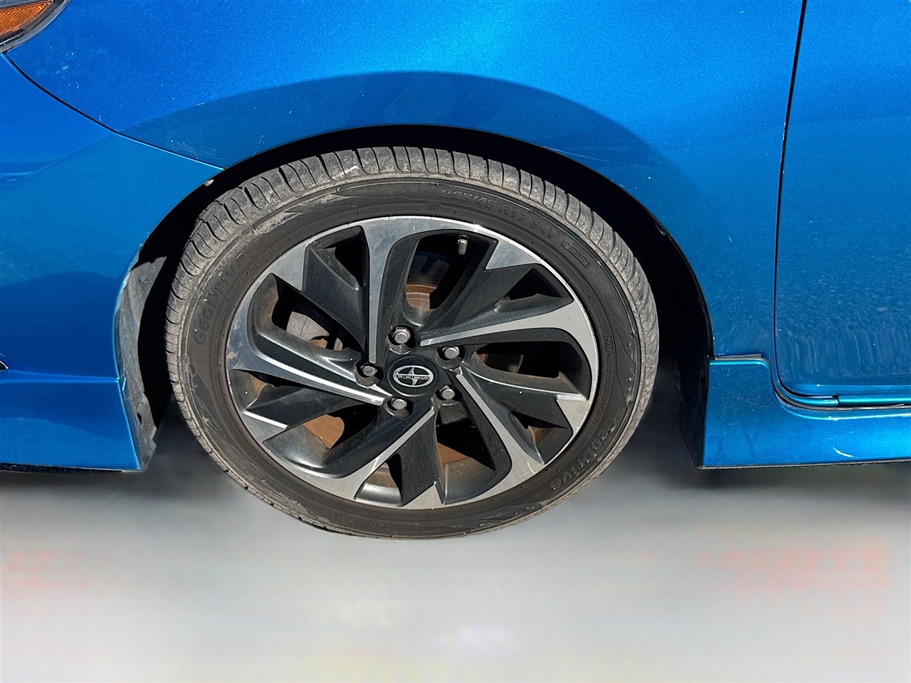 Scion iM 5dr HB Man (Natl) 2016