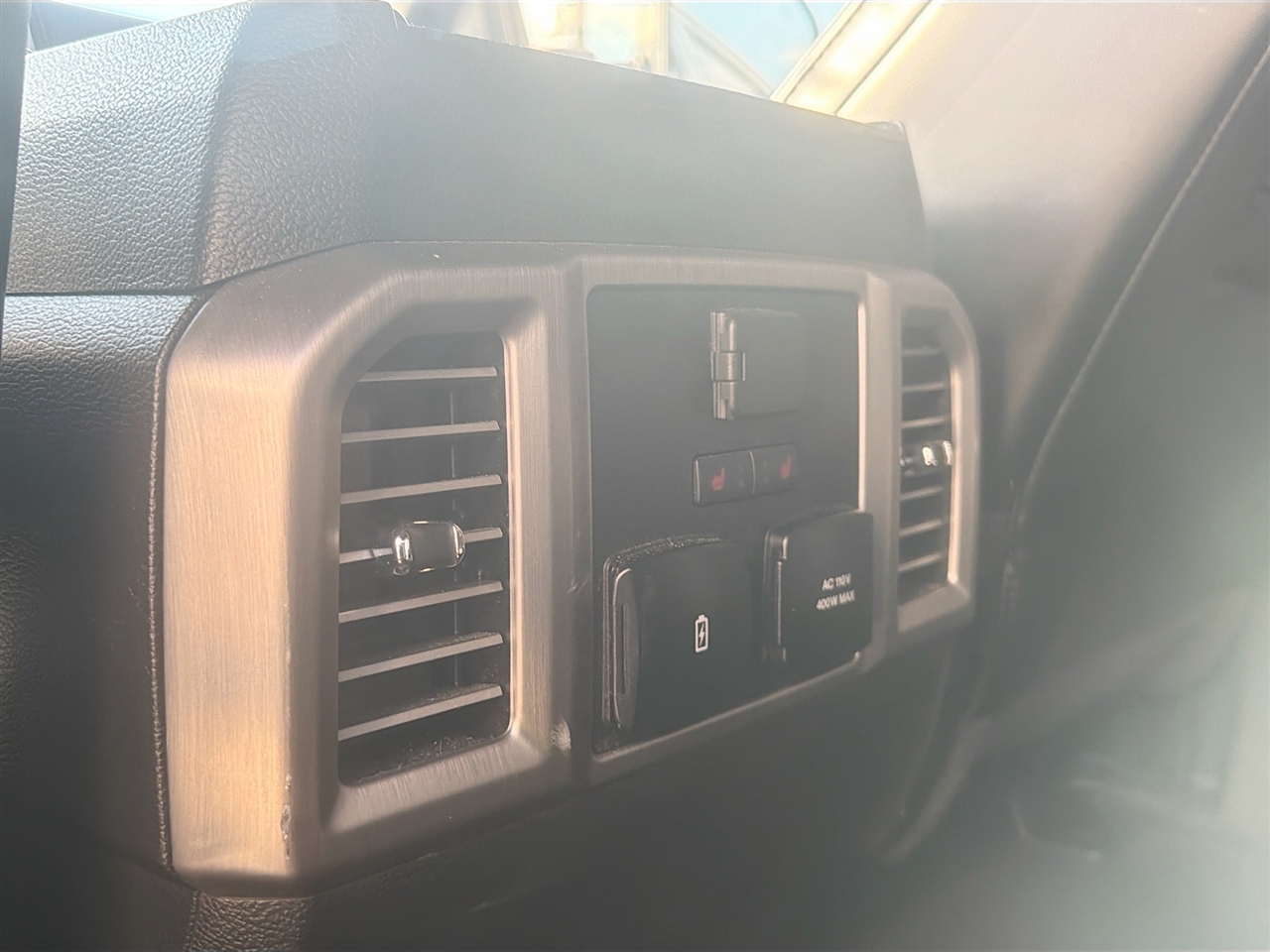 Ford Super Duty F-250 SRW King Ranch 4WD Crew Cab 8' Box 2017