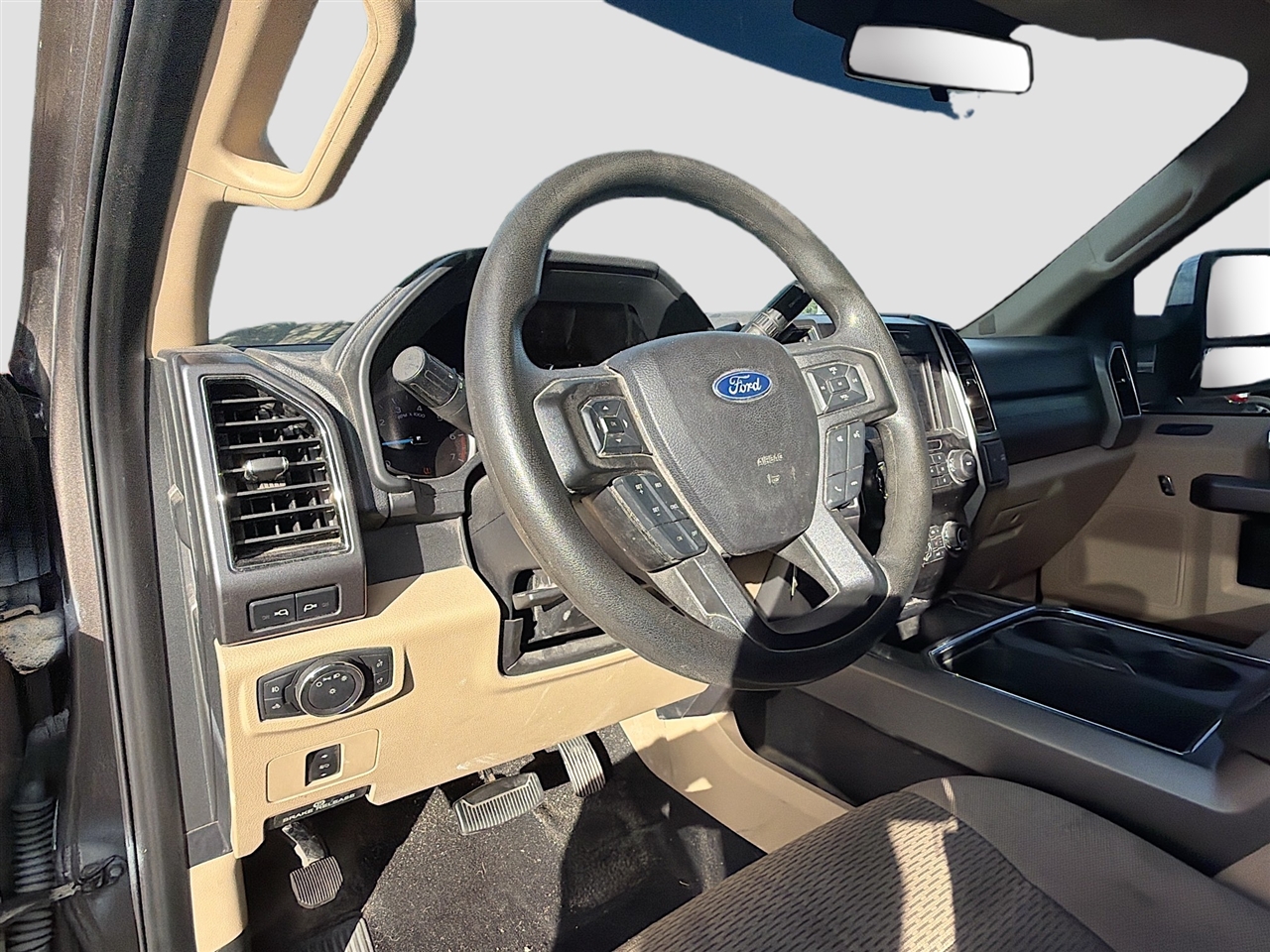 Ford Super Duty F-250 SRW King Ranch 4WD Crew Cab 8' Box 2019