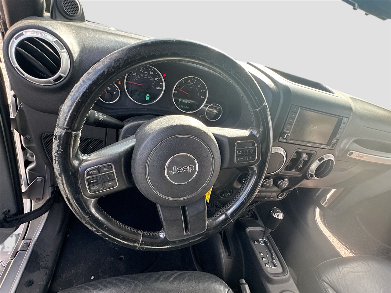 Jeep Wrangler Unlimited 4WD 4dr Sahara 2013