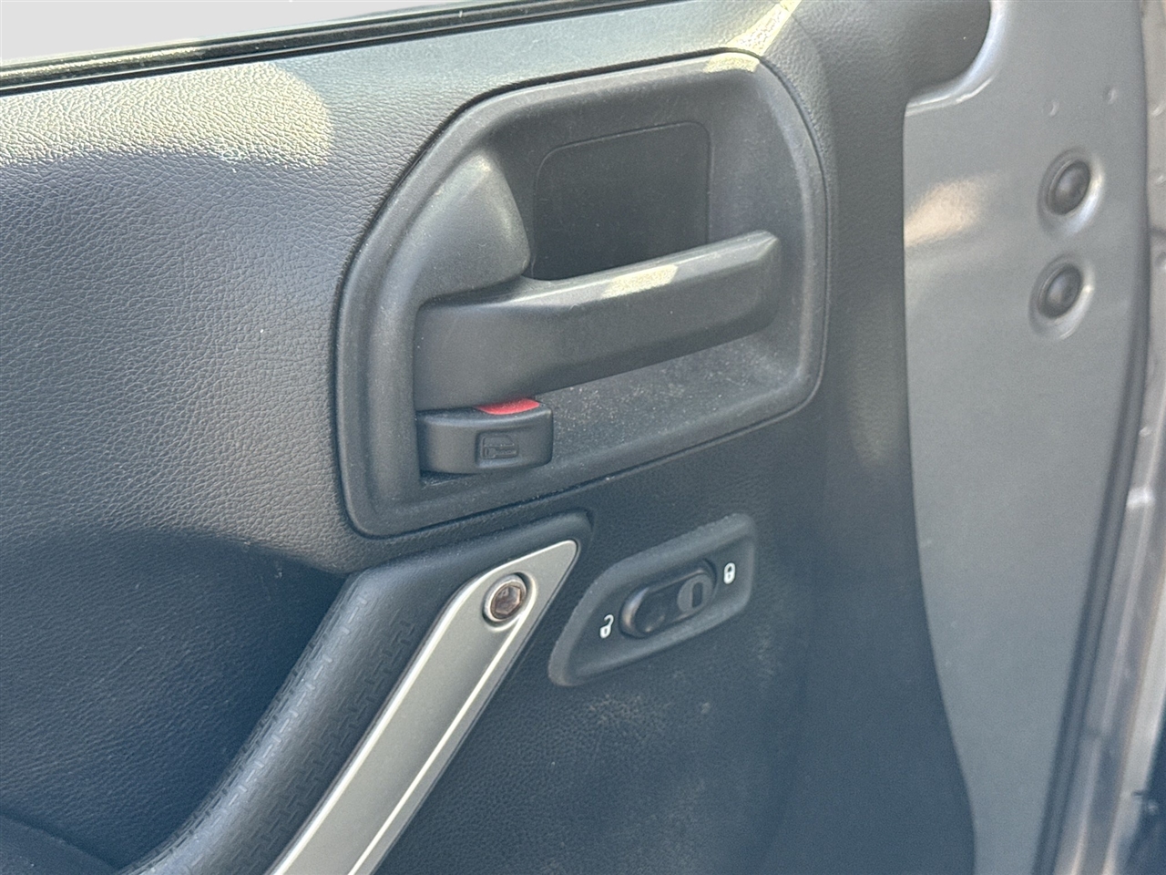 Jeep Wrangler Unlimited 4WD 4dr Sahara 2013