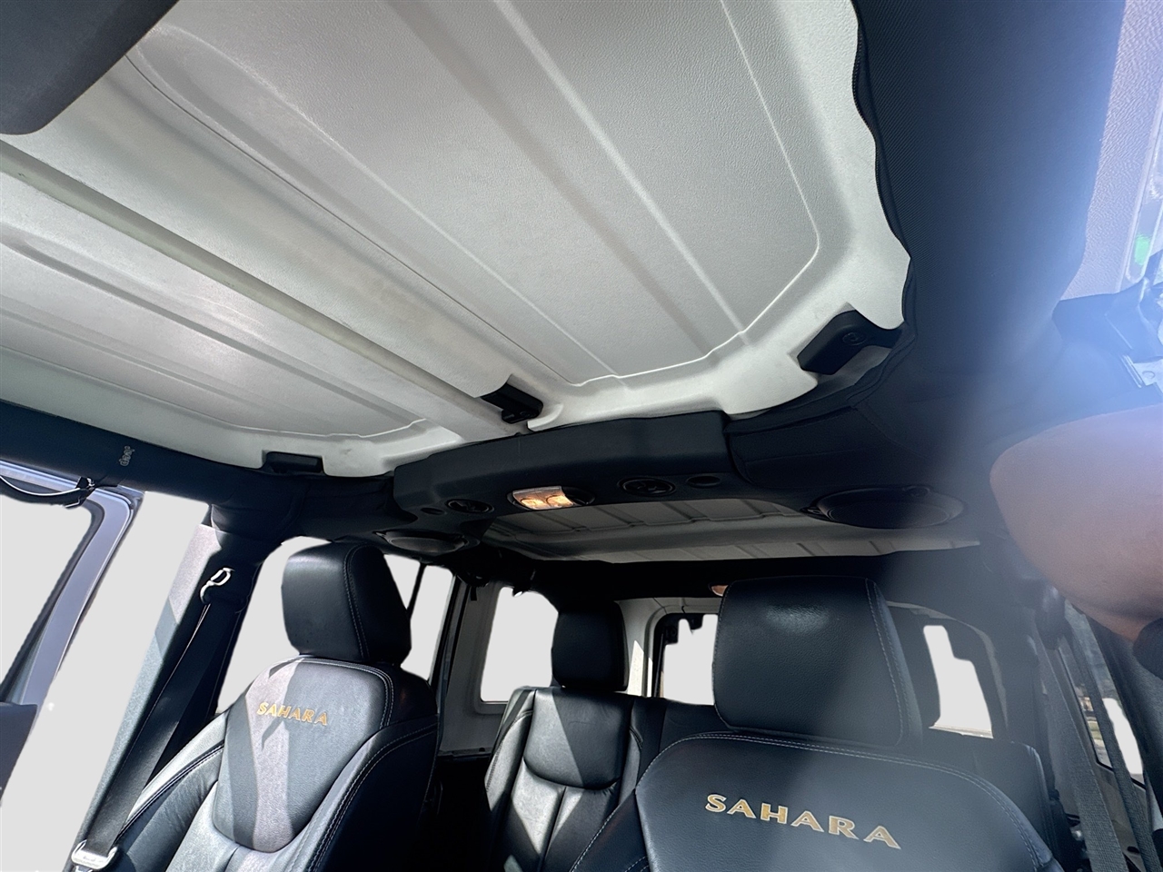 Jeep Wrangler Unlimited 4WD 4dr Sahara 2013