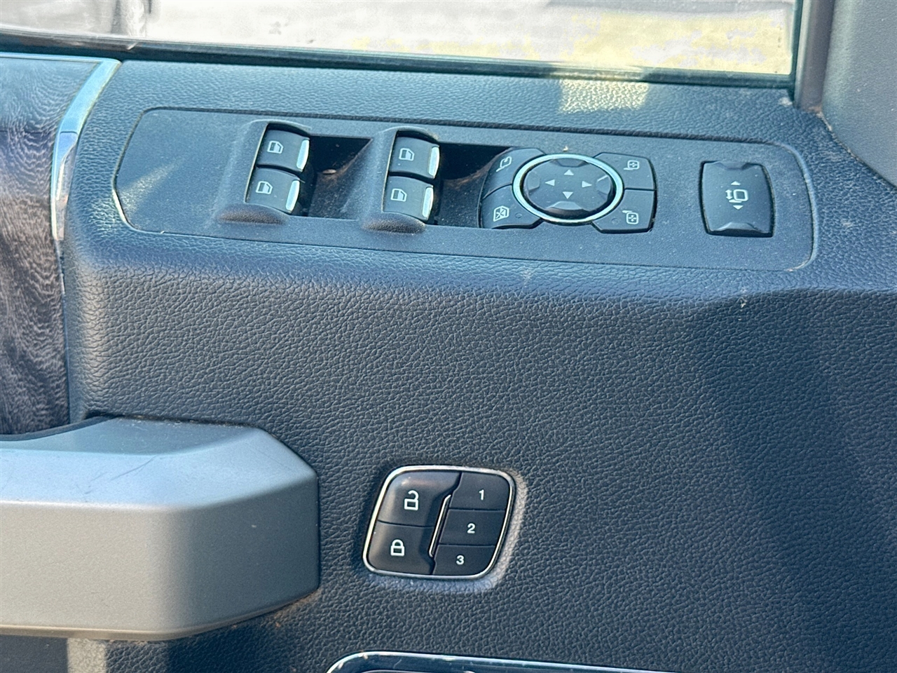 Ford Super Duty F-250 SRW King Ranch 4WD Crew Cab 8' Box 2019