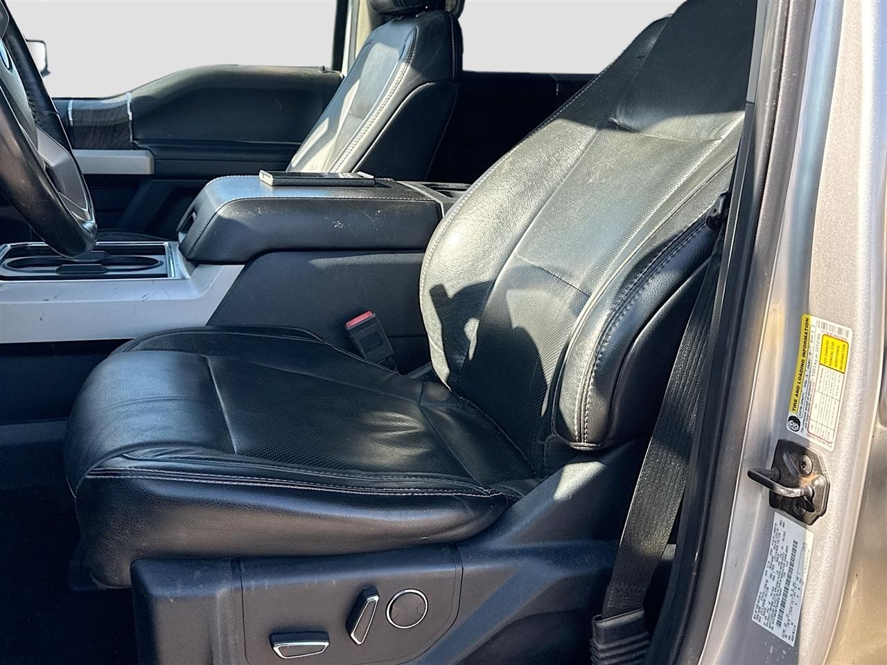 Ford Super Duty F-250 SRW Lariat 4WD Crew Cab 6.75' Box 2019