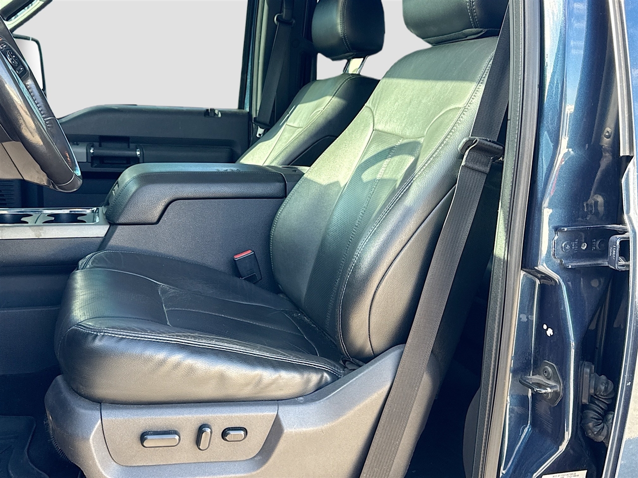 Ford Super Duty F-250 SRW 4WD Crew Cab 172" Platinum 2016