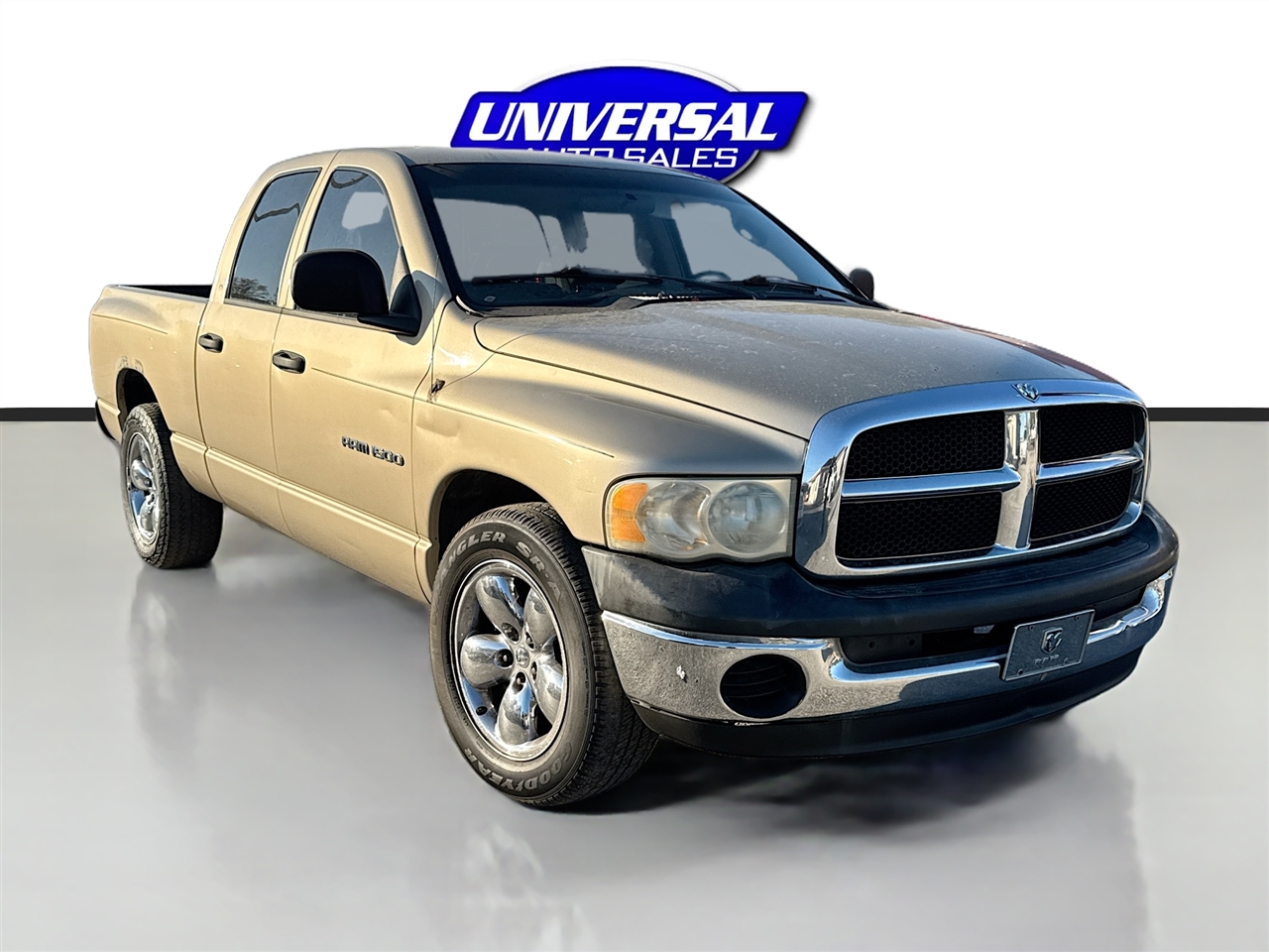2005 Dodge Ram 1500 4dr Quad Cab 140.5" WB ST