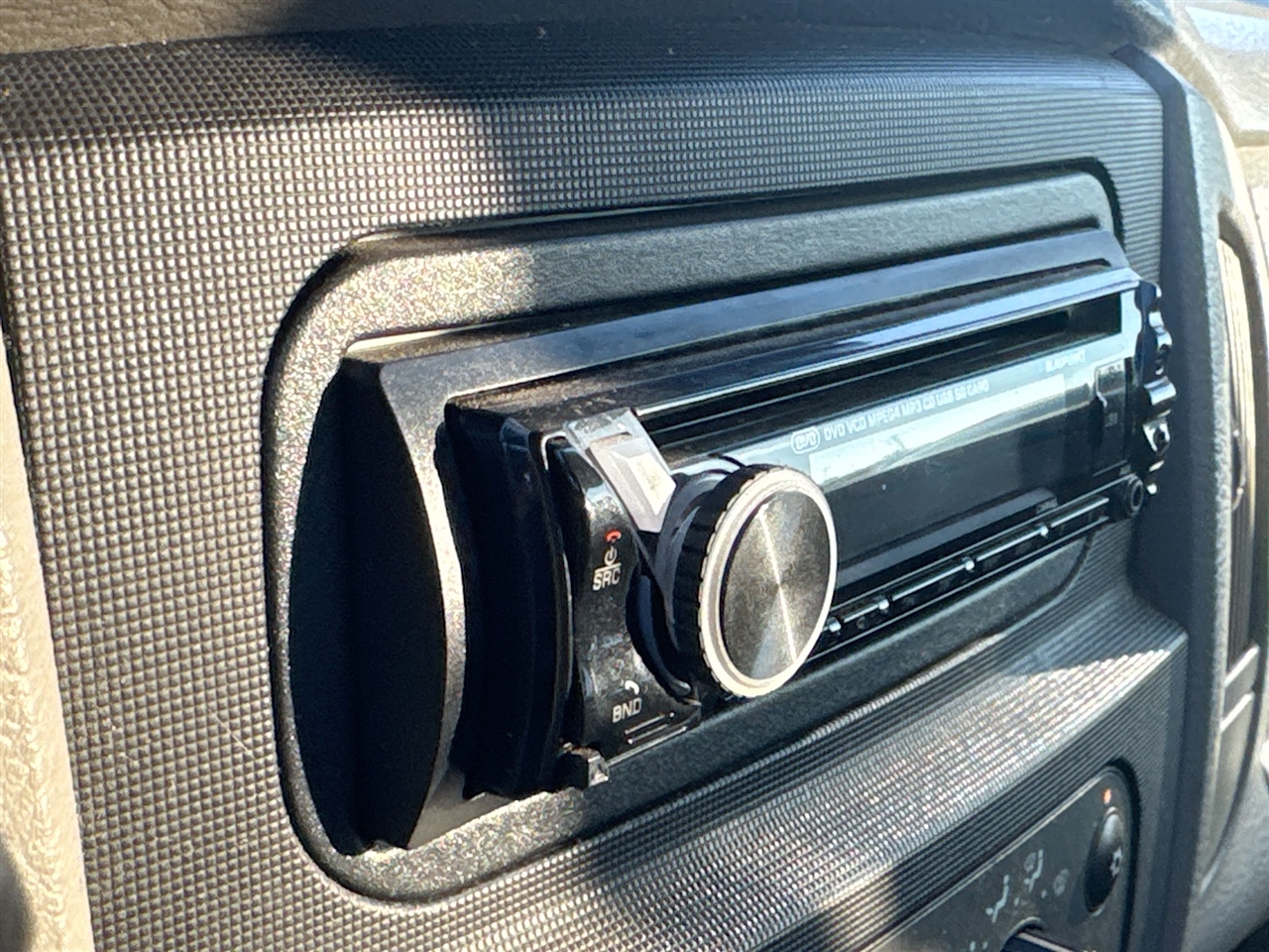 Dodge Ram 1500 4dr Quad Cab 140.5" WB ST 2005