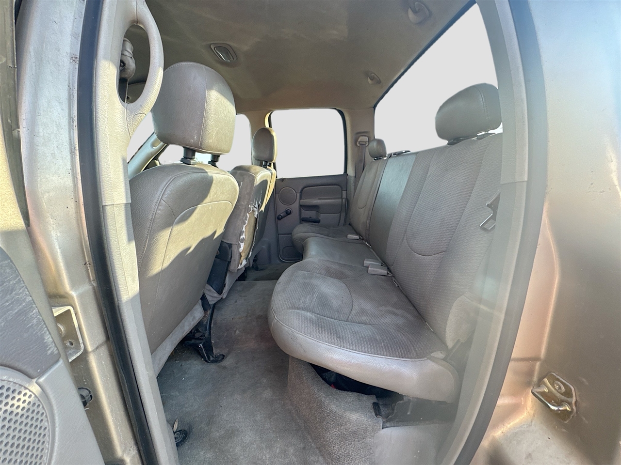 Dodge Ram 1500 4dr Quad Cab 140.5" WB ST 2005