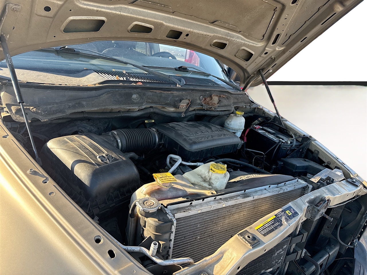 Dodge Ram 1500 4dr Quad Cab 140.5" WB ST 2005