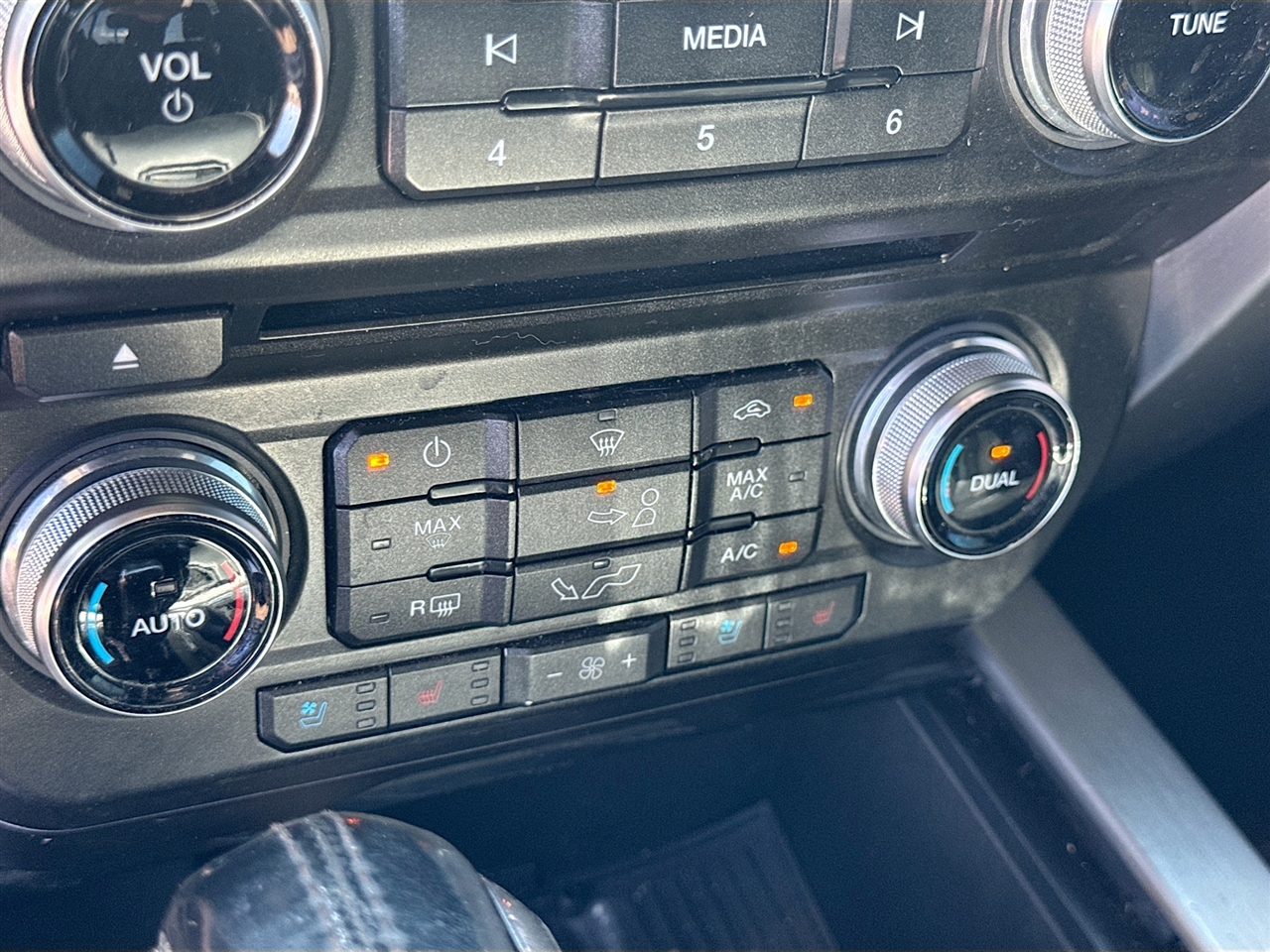 Ford F-150 King Ranch 4WD SuperCrew 5.5' Box 2018