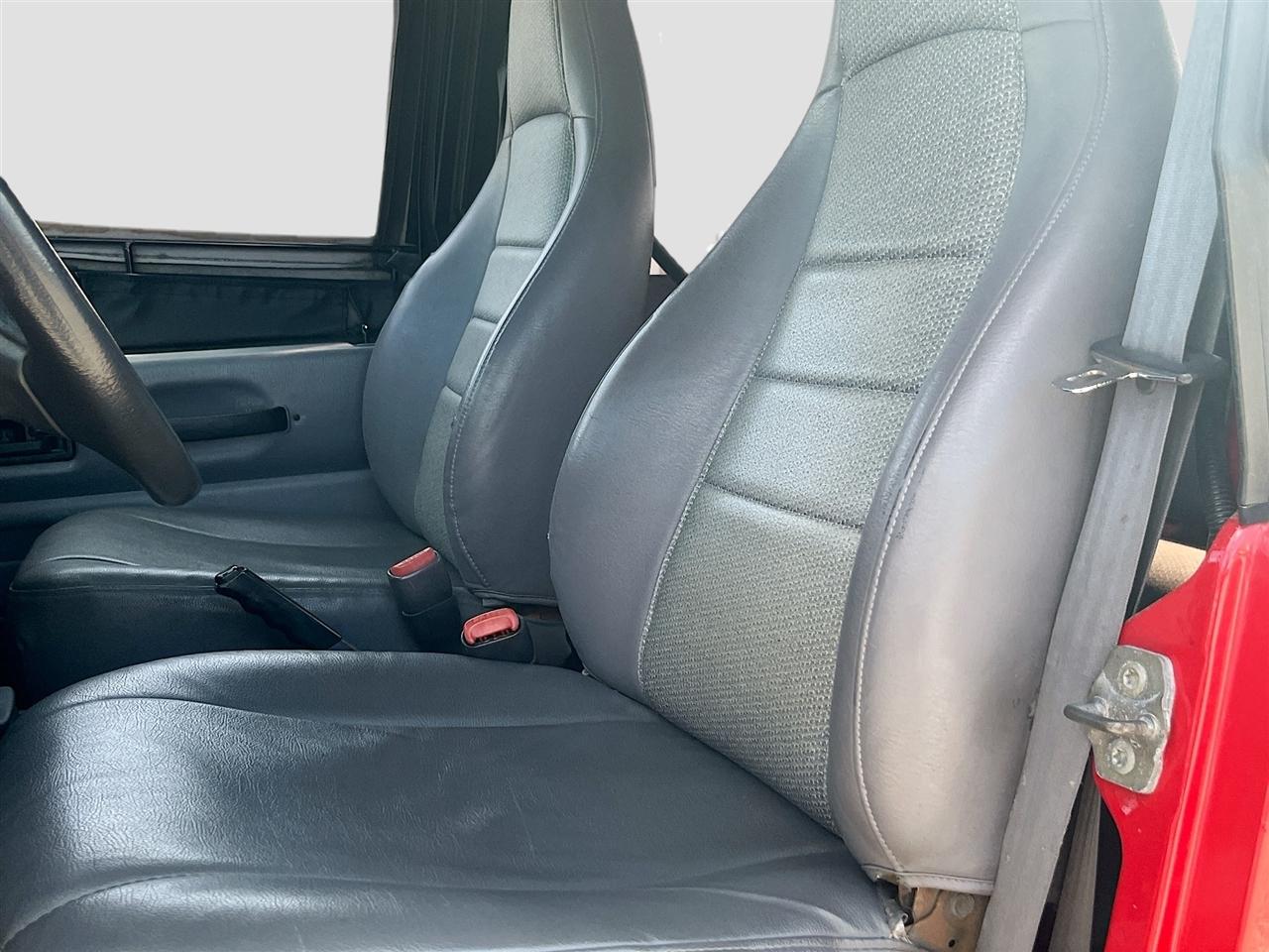 Jeep Wrangler 2dr SE 1997