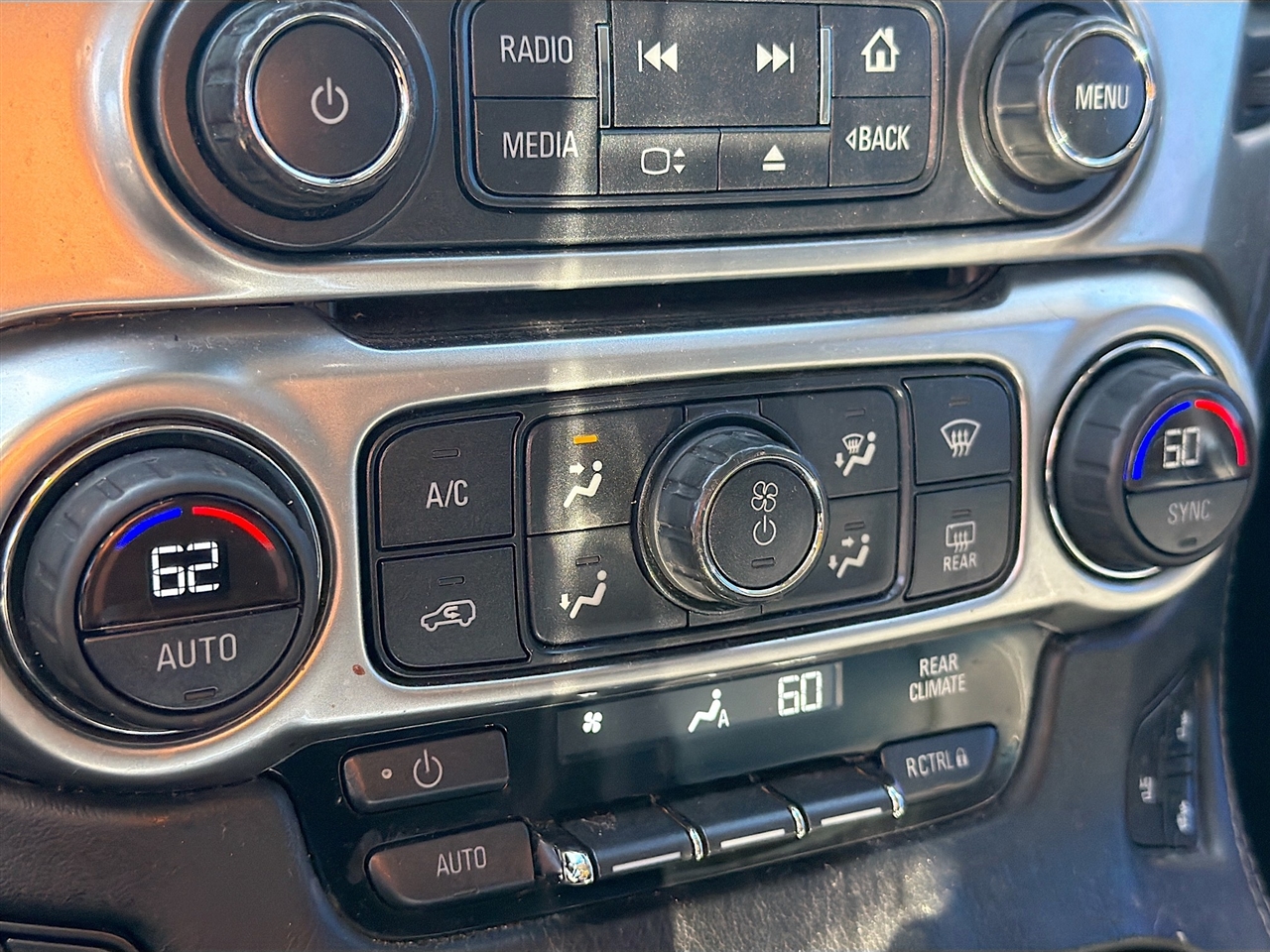 Chevrolet Tahoe 2WD 4dr LTZ 2015