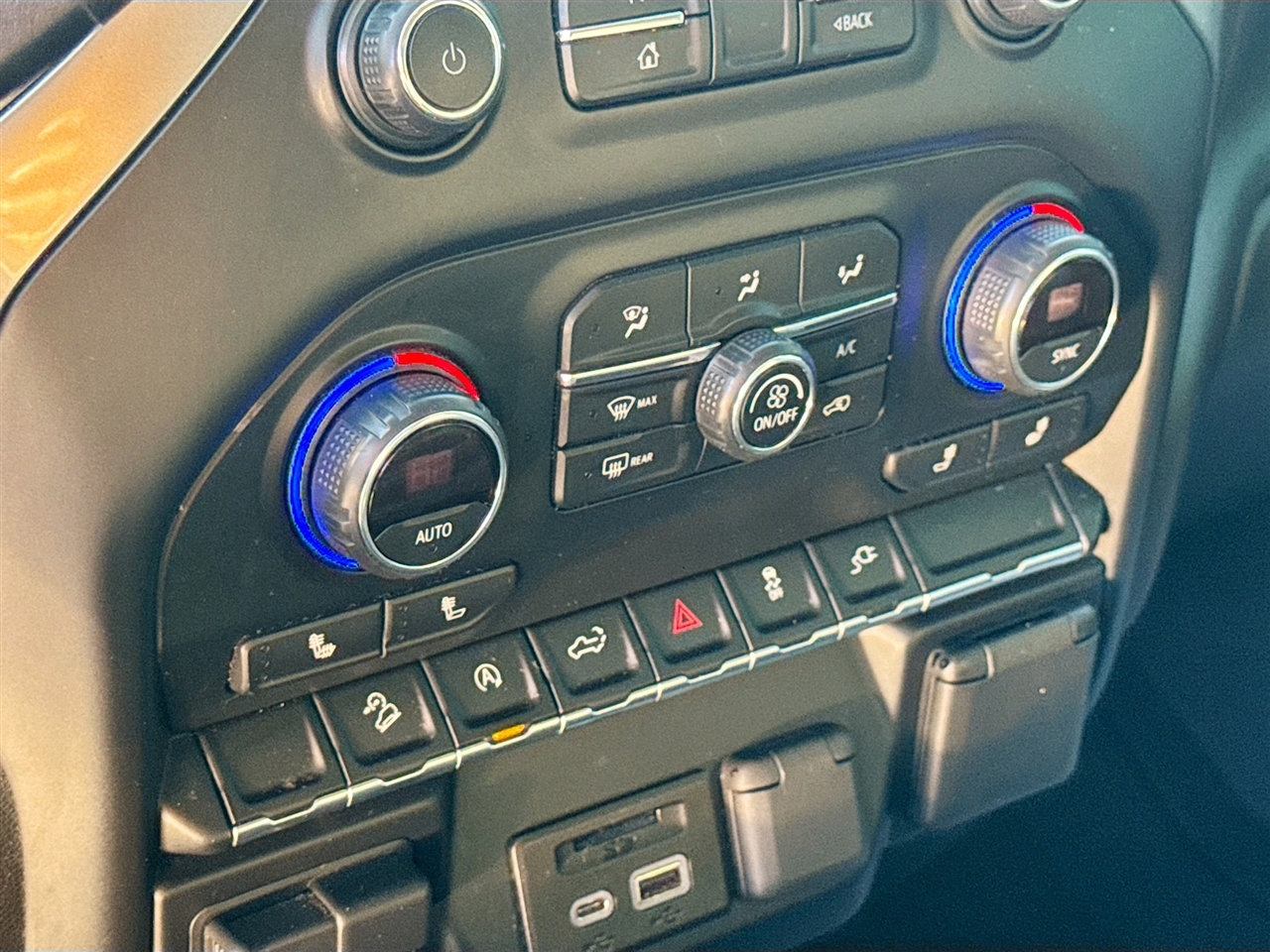 Chevrolet Silverado 1500 4WD Double Cab 147" LT 2019