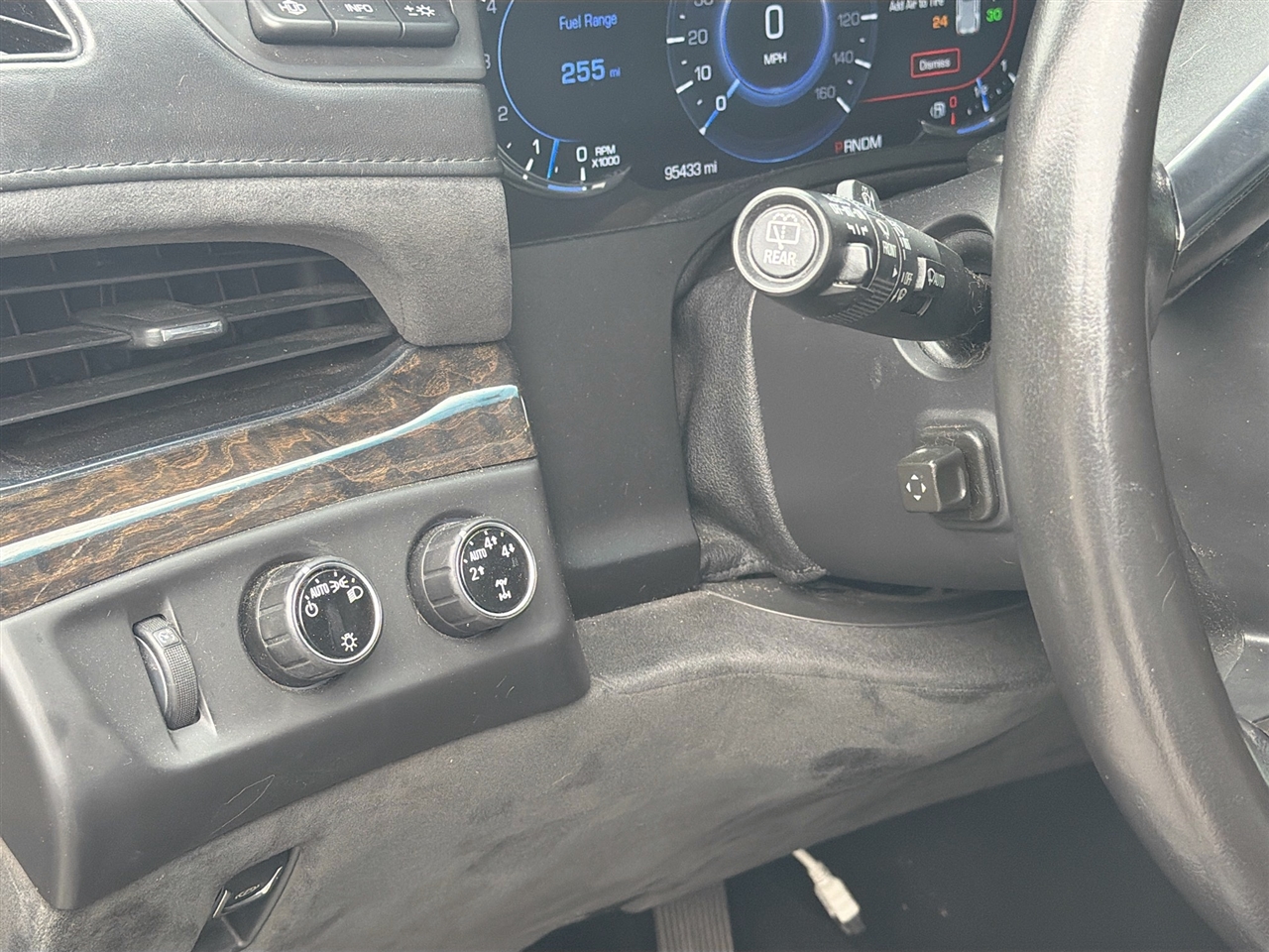 Cadillac Escalade ESV 4WD 4dr Platinum 2016