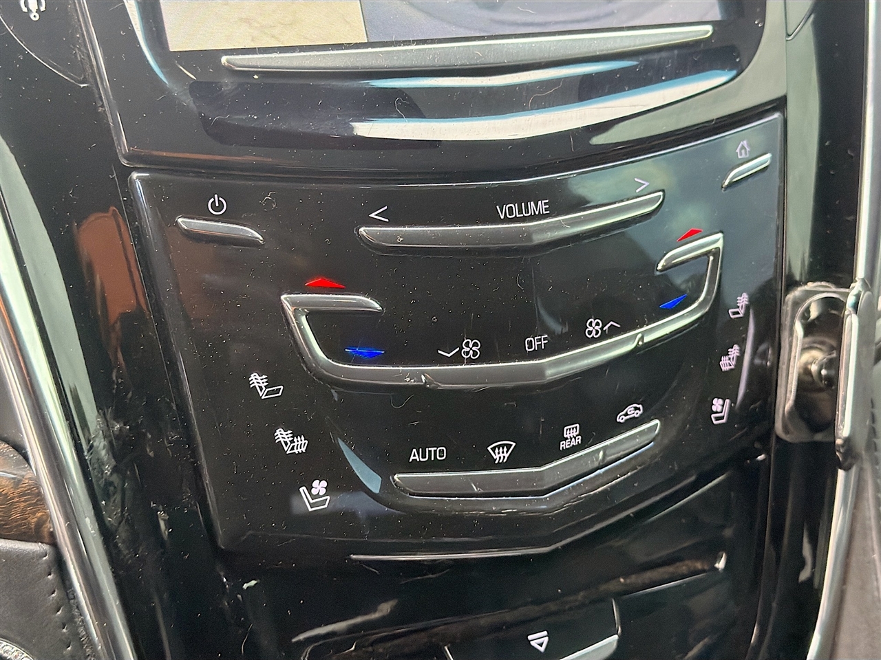 Cadillac Escalade ESV 4WD 4dr Platinum 2016