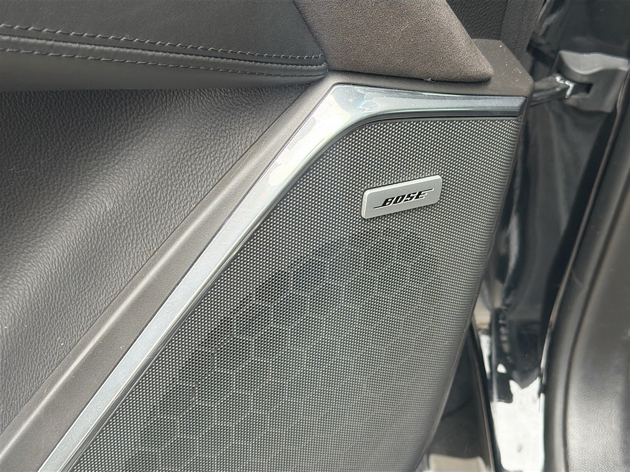 Cadillac Escalade ESV 4WD 4dr Platinum 2016