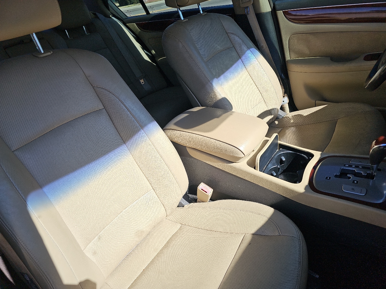 Hyundai Genesis 4dr Sdn V6 3.8L 2014