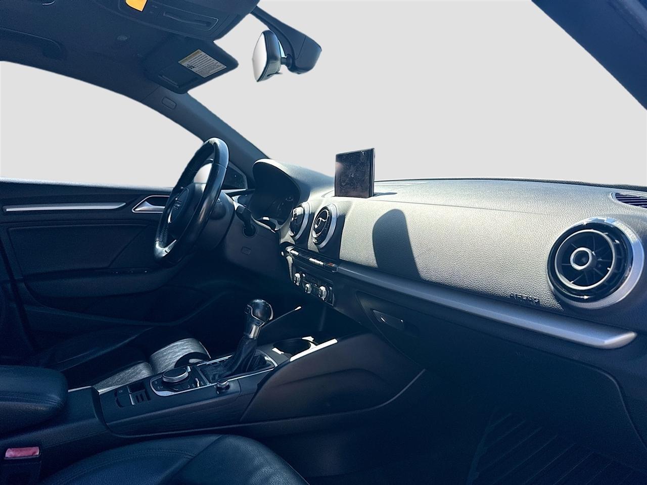 Audi A3 4dr Sdn FWD 1.8T Premium 2016