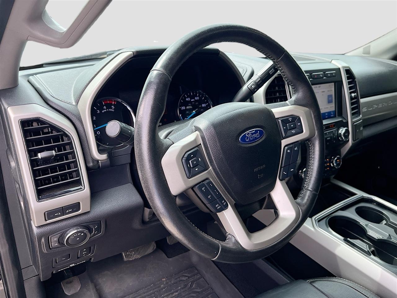 Ford Super Duty F-250 SRW King Ranch 4WD Crew Cab 8' Box 2021