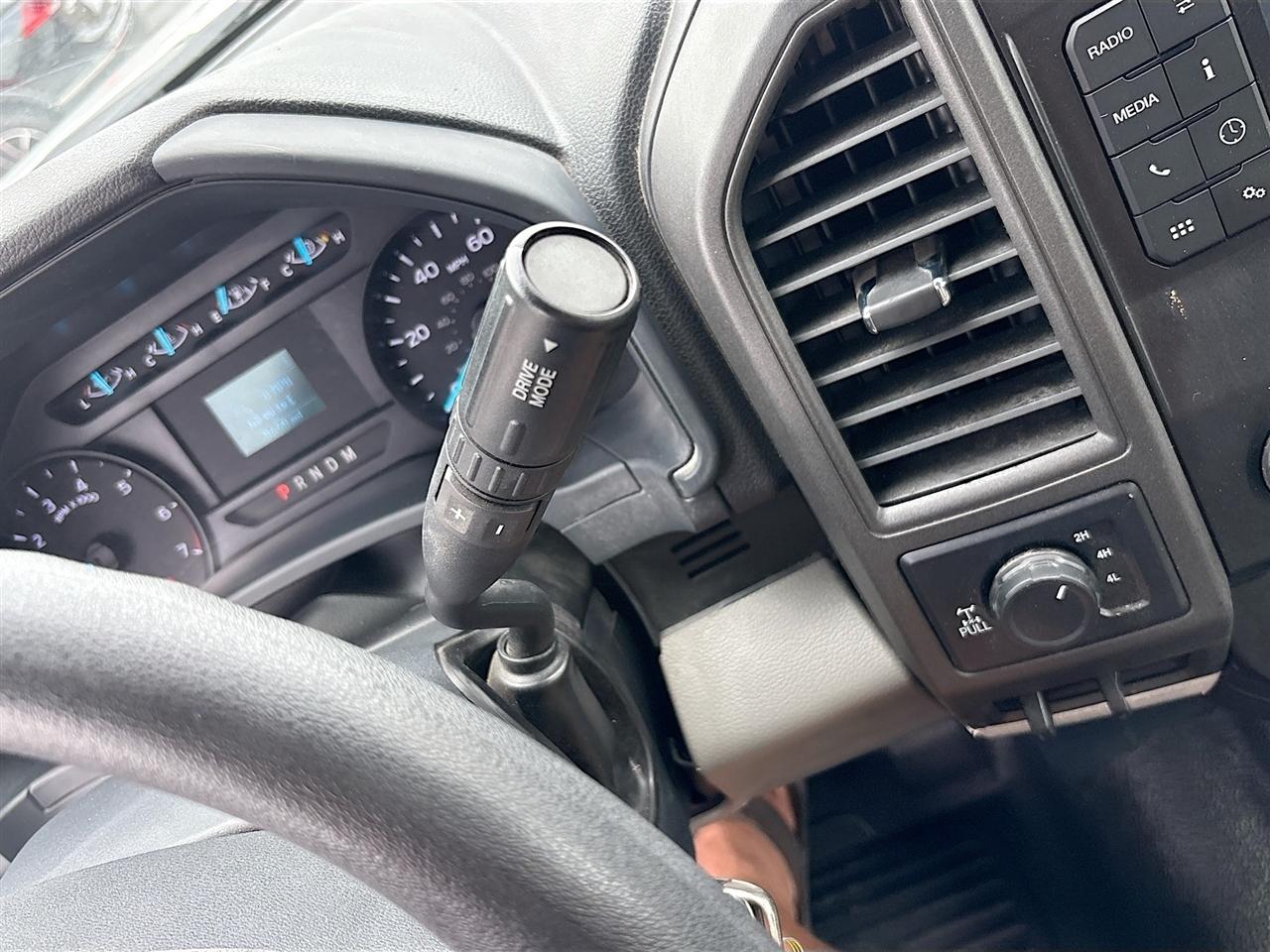 Ford Super Duty F-350 SRW King Ranch 4WD Crew Cab 8' Box 2022