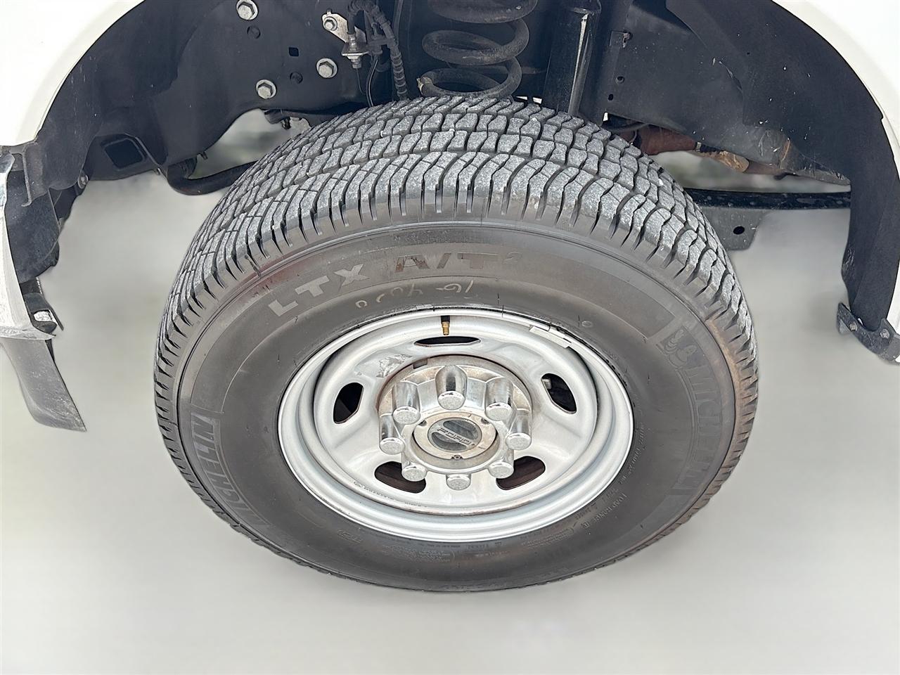 Ford Super Duty F-350 SRW King Ranch 4WD Crew Cab 8' Box 2022