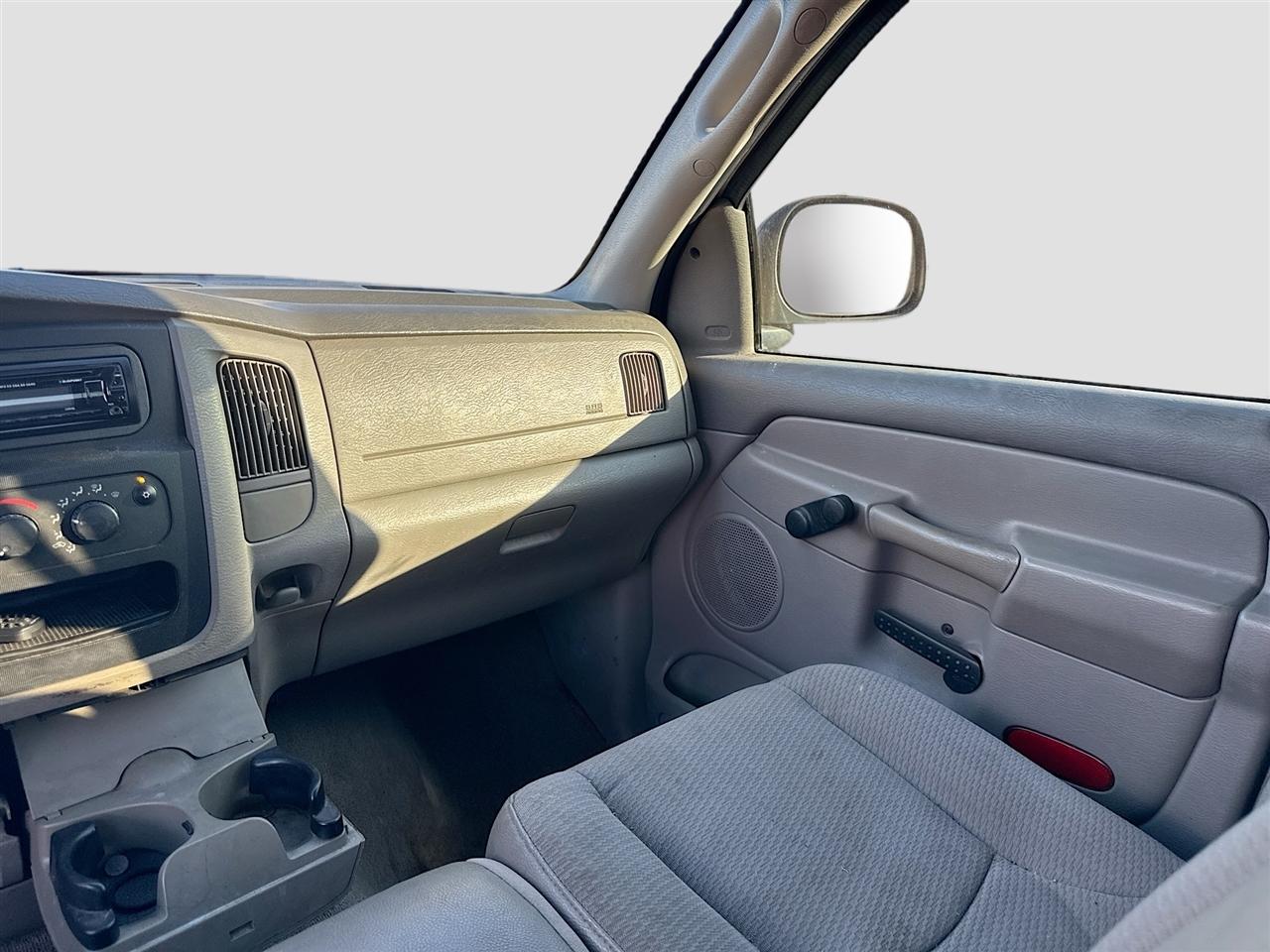 Dodge Ram 1500 4dr Quad Cab 140.5" WB ST 2005