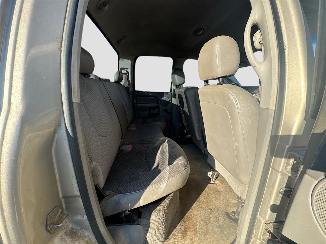 Dodge Ram 1500 4dr Quad Cab 140.5" WB ST 2005