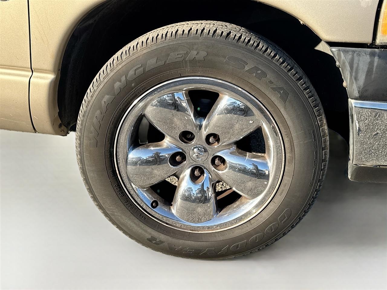 Dodge Ram 1500 4dr Quad Cab 140.5" WB ST 2005