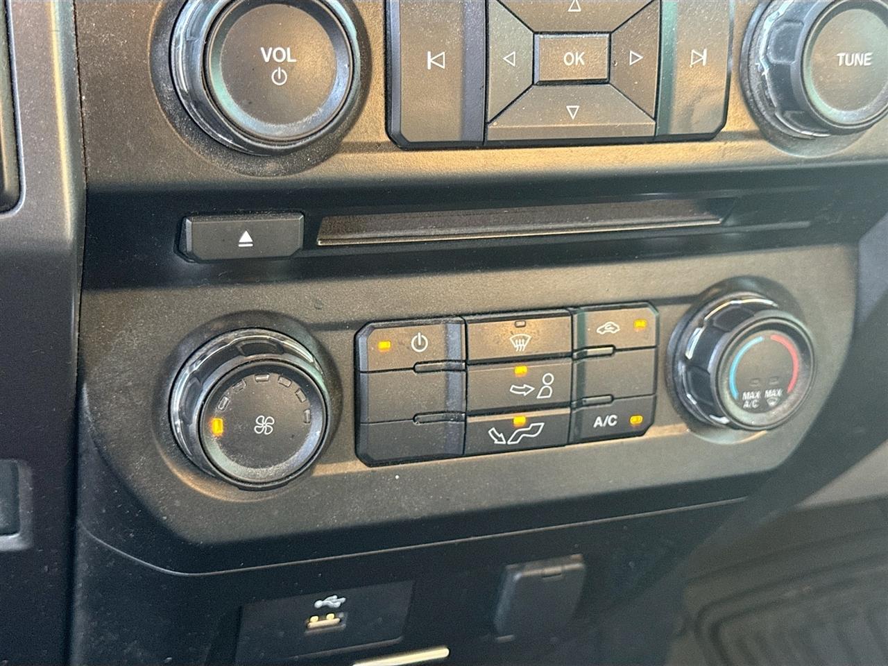 Ford F-150 4WD SuperCrew 145" King Ranch 2016