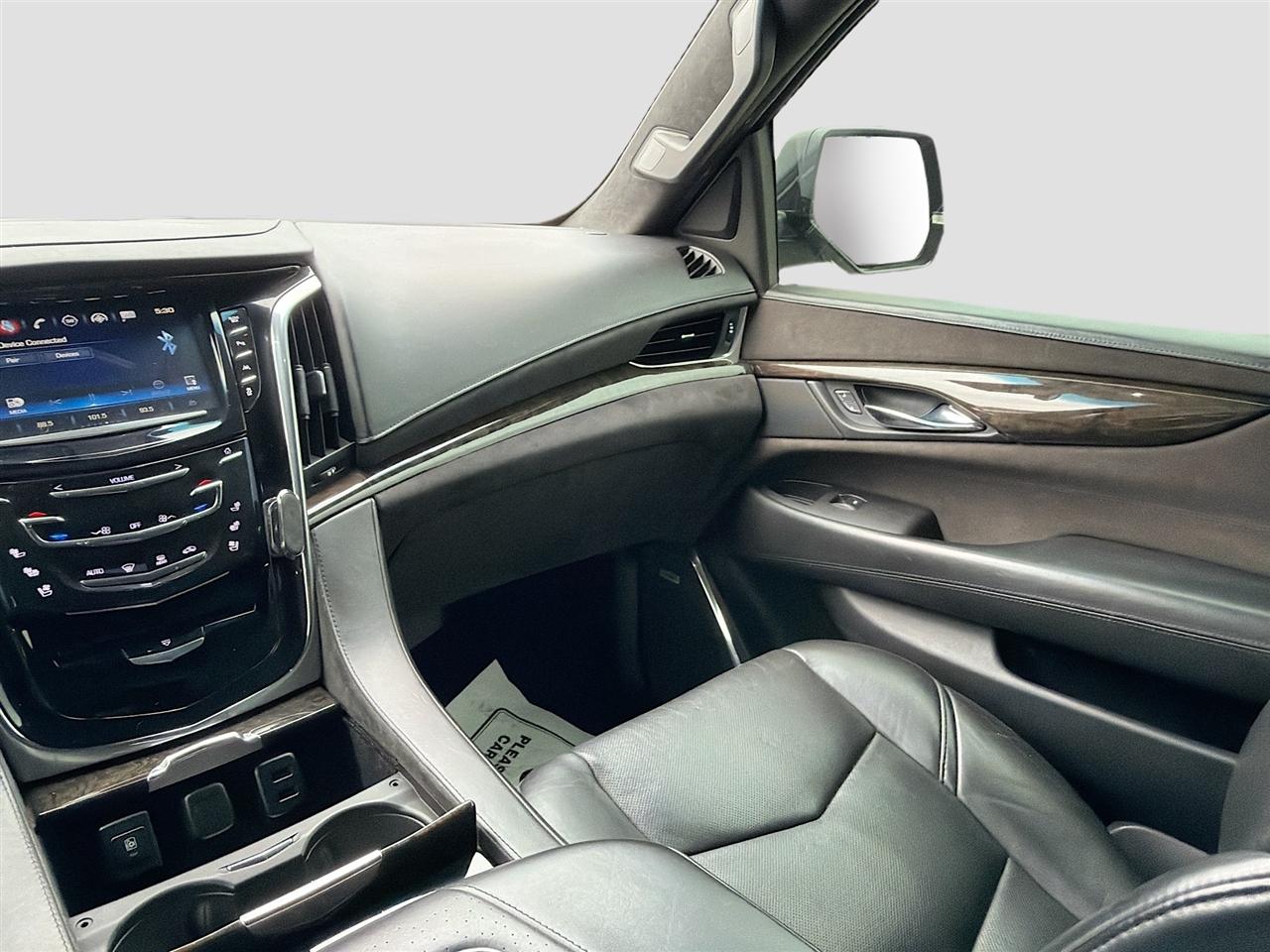 Cadillac Escalade ESV 4WD 4dr Platinum 2016