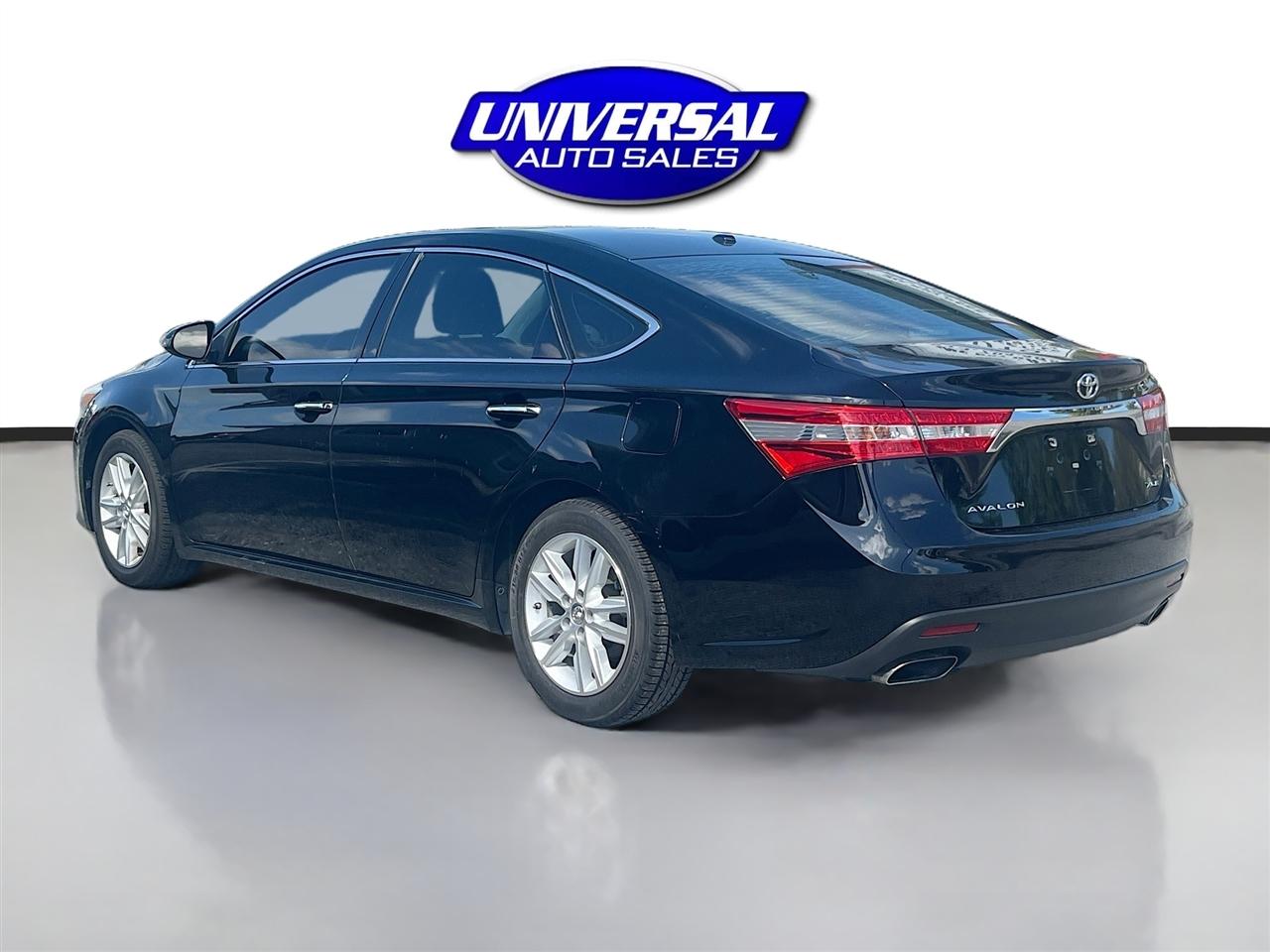 Toyota Avalon 4dr Sdn Limited (Natl) 2015