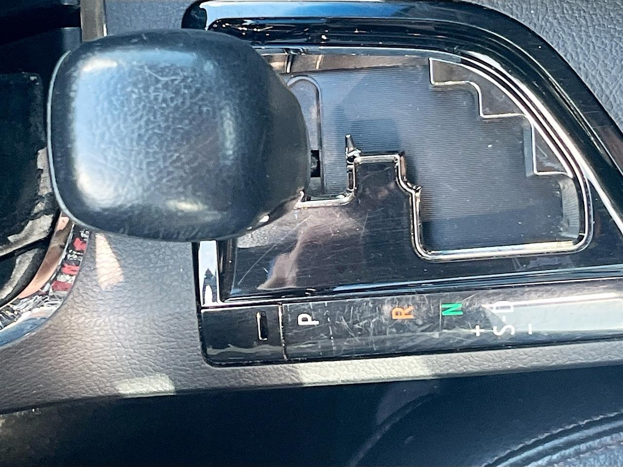 Toyota Avalon 4dr Sdn Limited (Natl) 2015