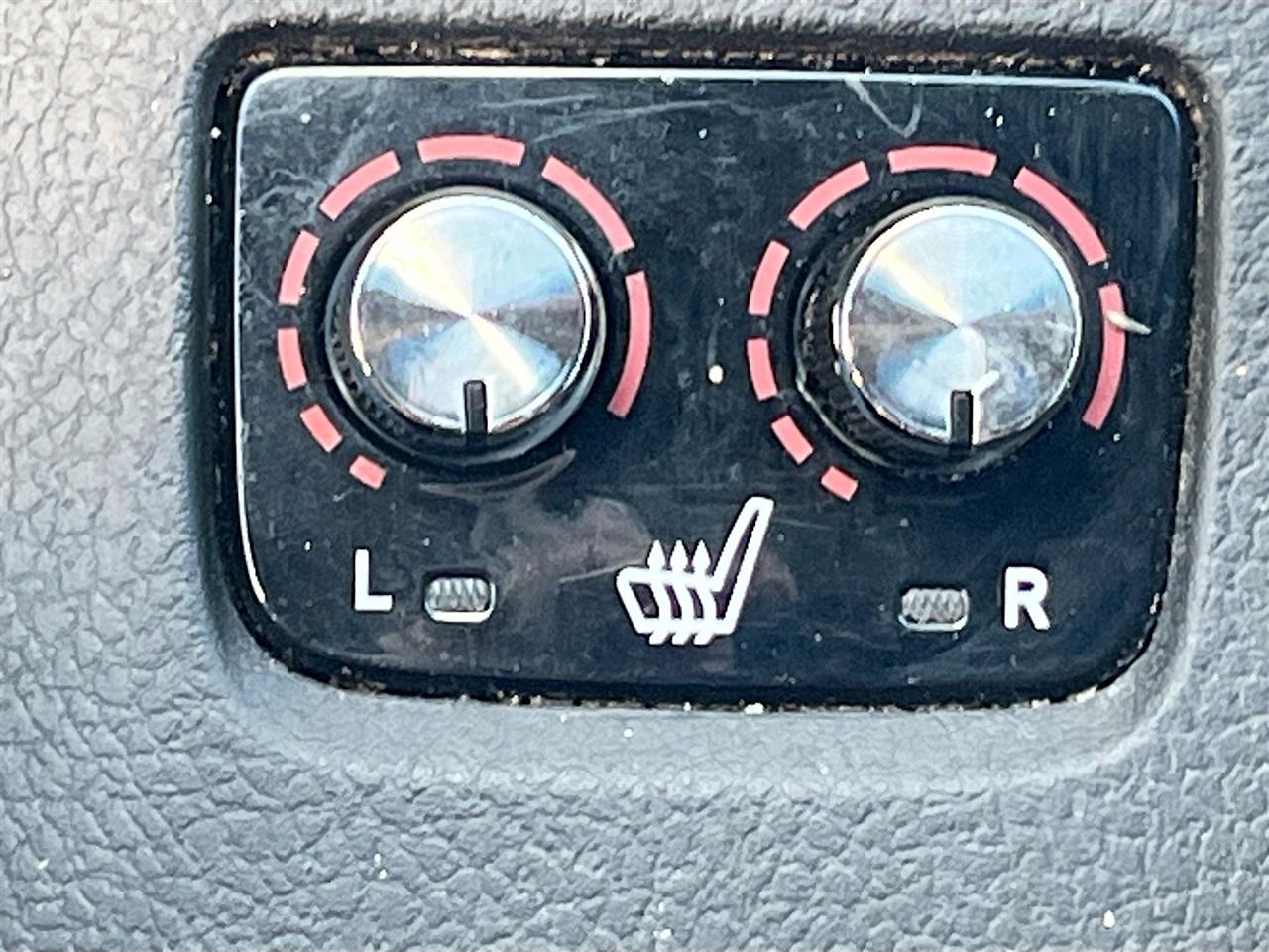 Toyota Avalon 4dr Sdn Limited (Natl) 2015