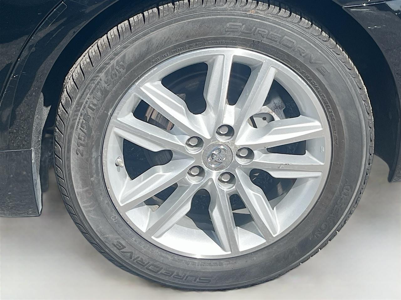 Toyota Avalon 4dr Sdn Limited (Natl) 2015