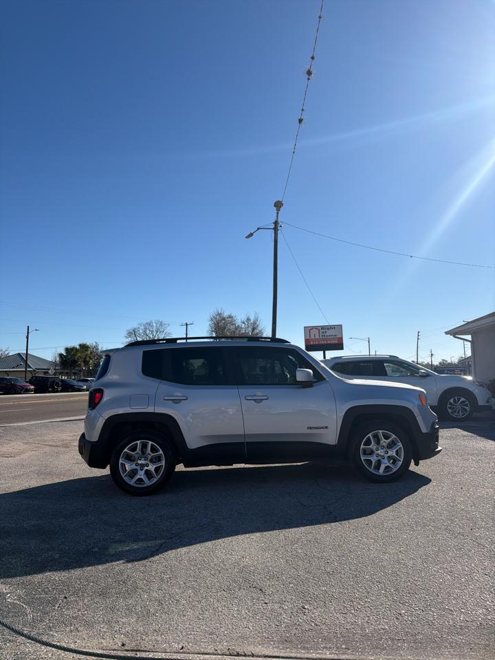 Jeep Renegade FWD 4dr Latitude 2018