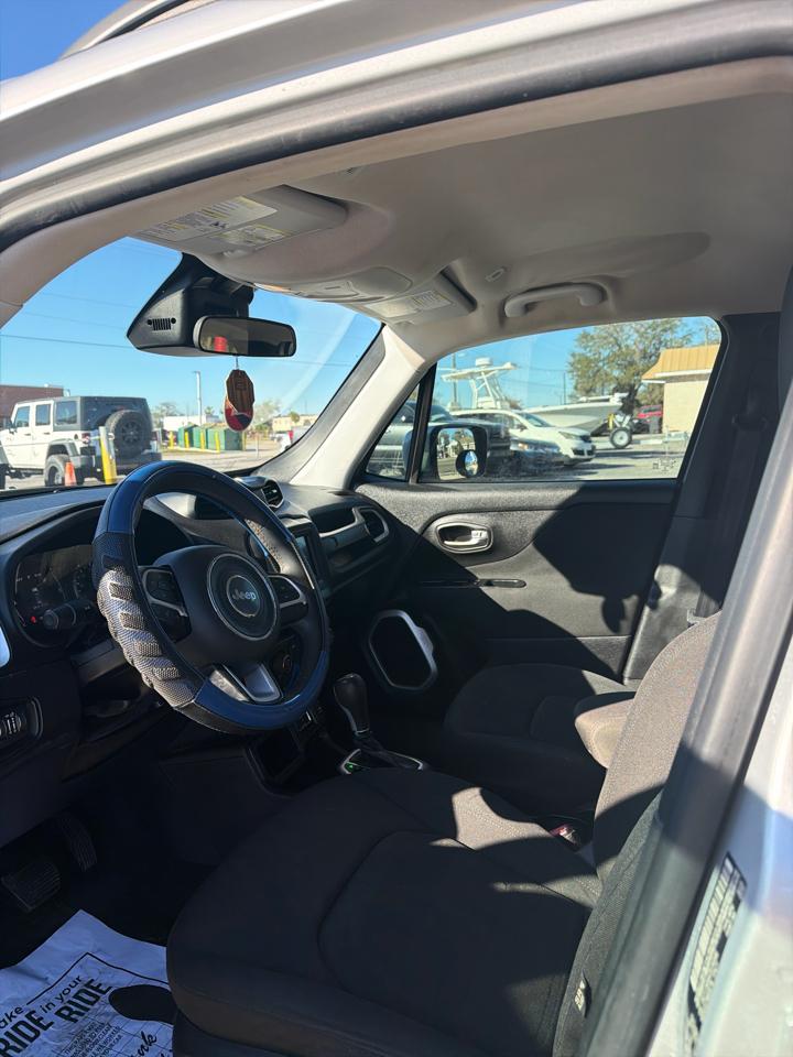 Jeep Renegade FWD 4dr Latitude 2018