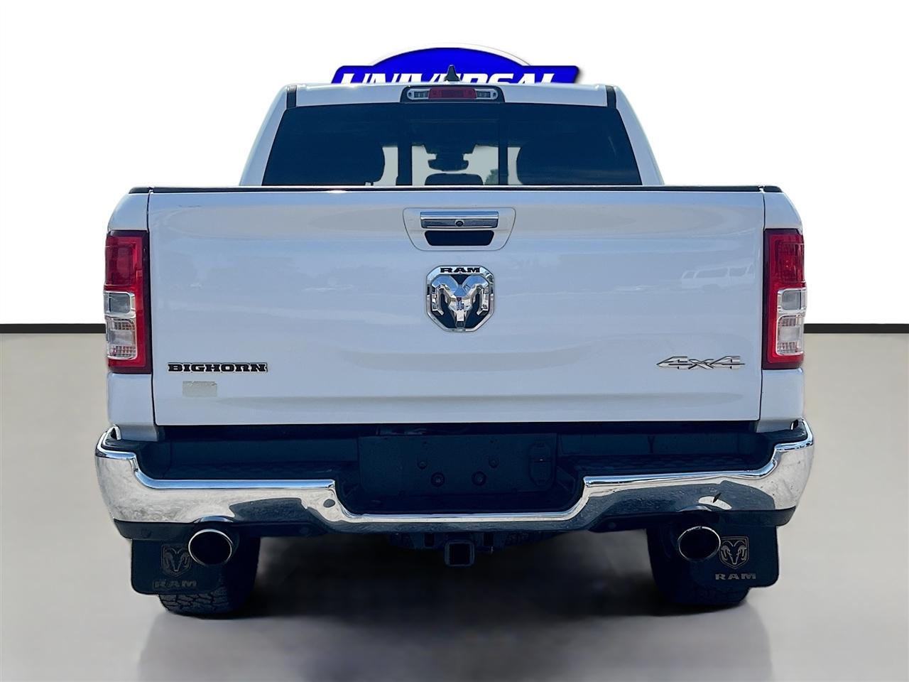 RAM 1500 Big Horn 4x4 Crew Cab 5'7" Box 2020
