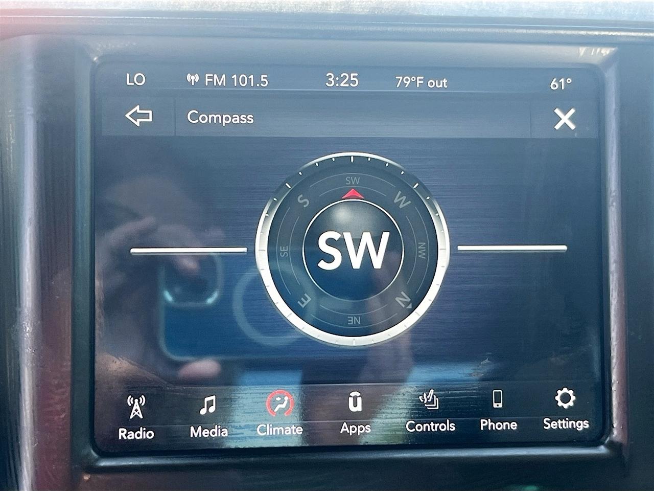 RAM 1500 Big Horn 4x4 Crew Cab 5'7" Box 2020