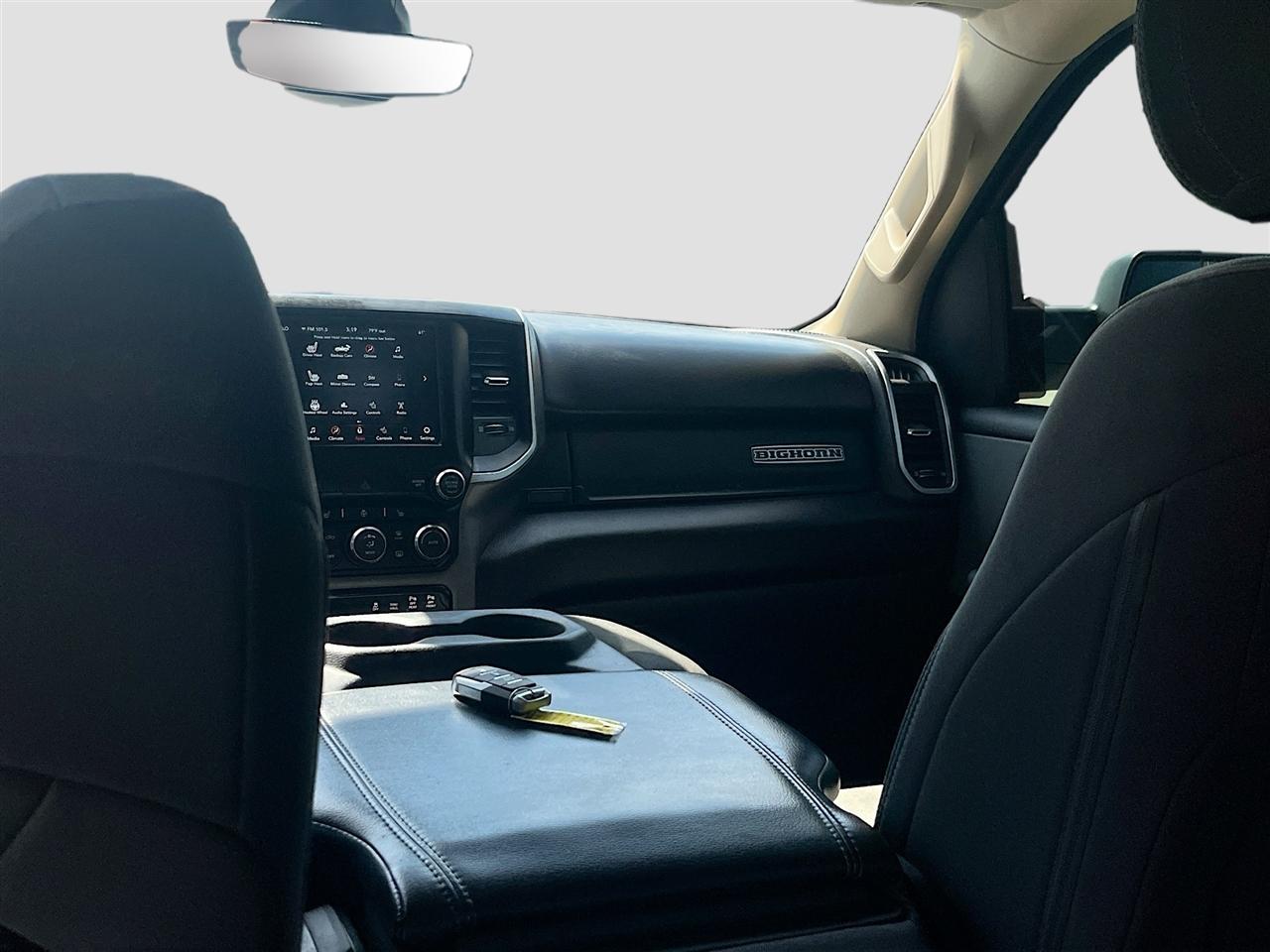 RAM 1500 Big Horn 4x4 Crew Cab 5'7" Box 2020