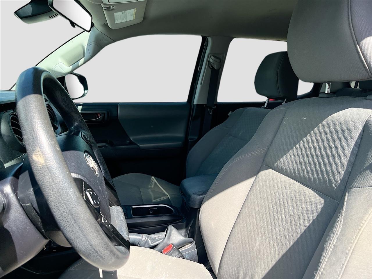 Toyota Tacoma 2WD SR5 Double Cab 5' Bed I4 AT (Natl) 2022