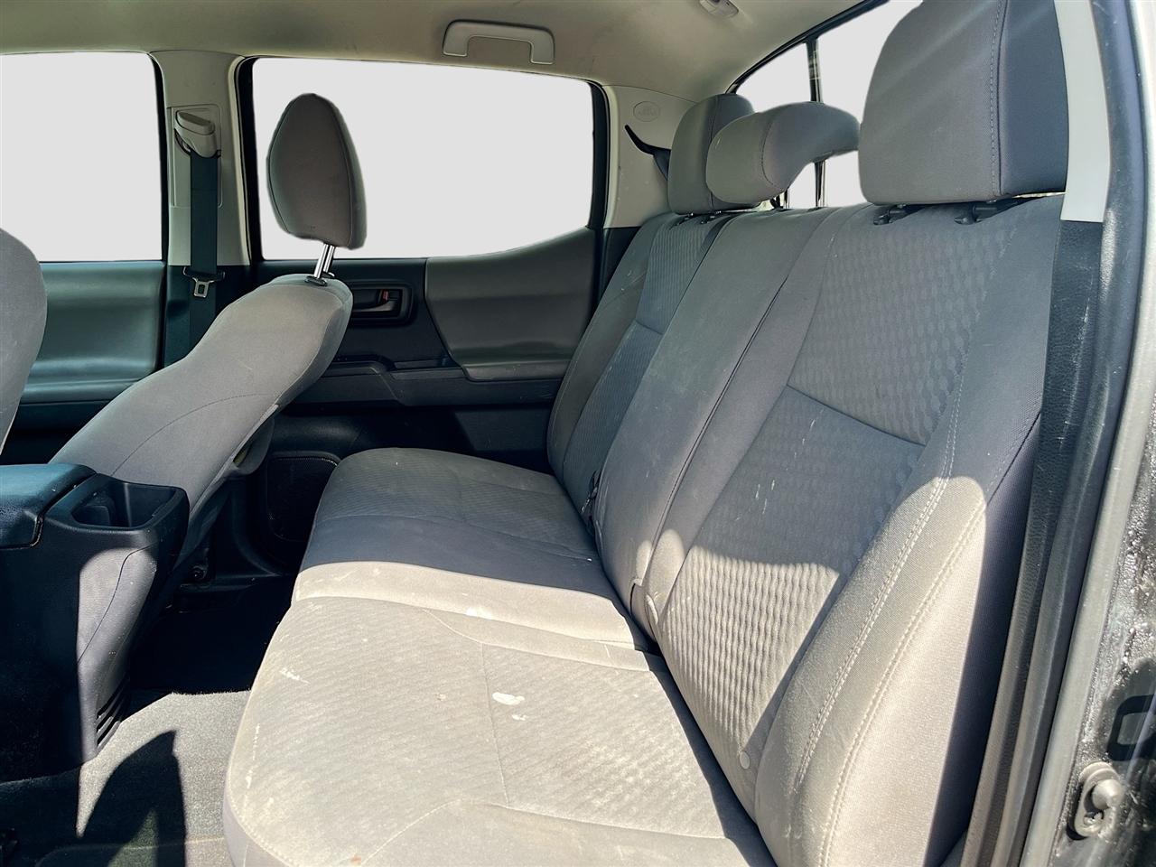 Toyota Tacoma 2WD SR5 Double Cab 5' Bed I4 AT (Natl) 2022