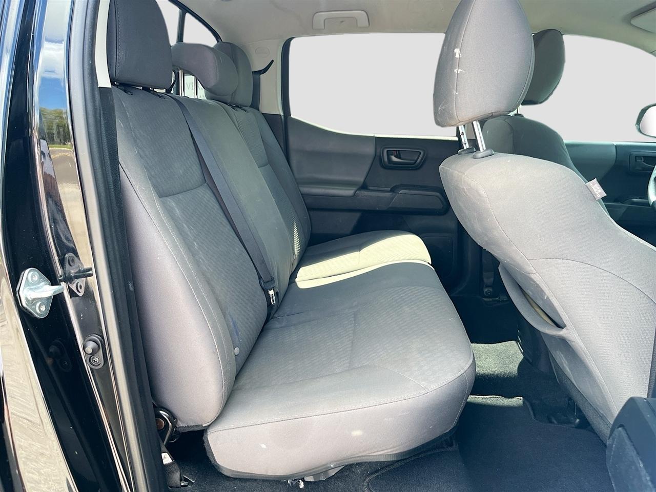 Toyota Tacoma 2WD SR5 Double Cab 5' Bed I4 AT (Natl) 2022