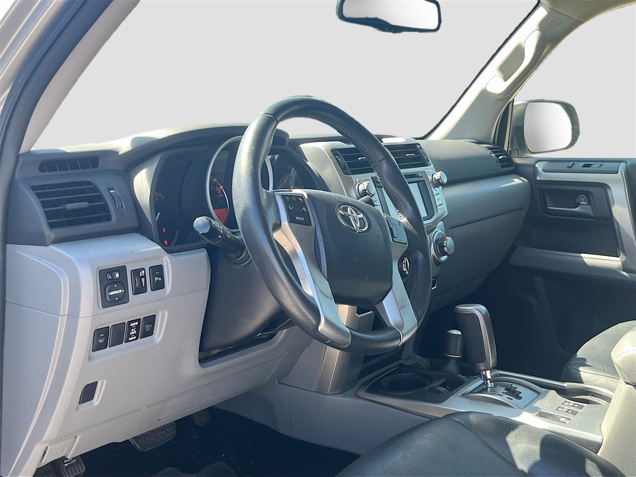 Toyota 4Runner 4WD 4dr V6 Limited (Natl) 2012