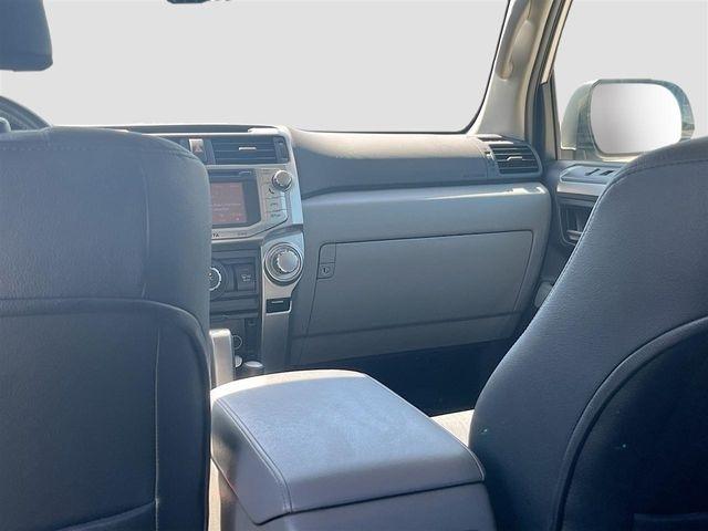 Toyota 4Runner 4WD 4dr V6 Limited (Natl) 2012