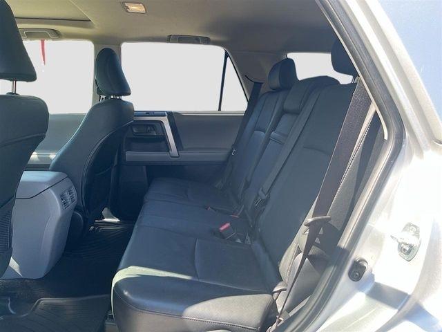 Toyota 4Runner 4WD 4dr V6 Limited (Natl) 2012