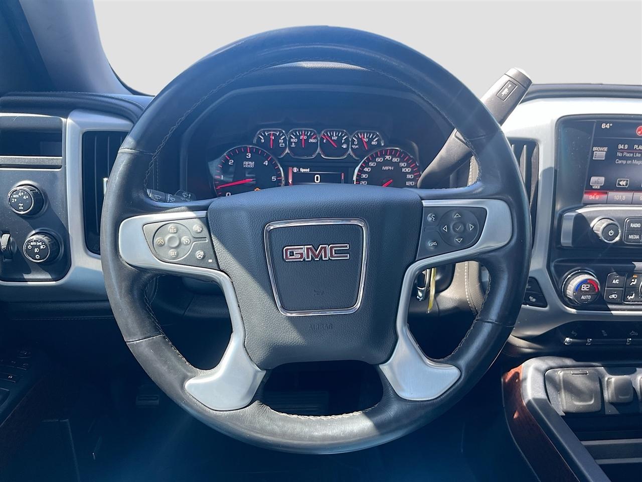 GMC Sierra 1500 4WD Crew Cab 143.5" SLT 2015