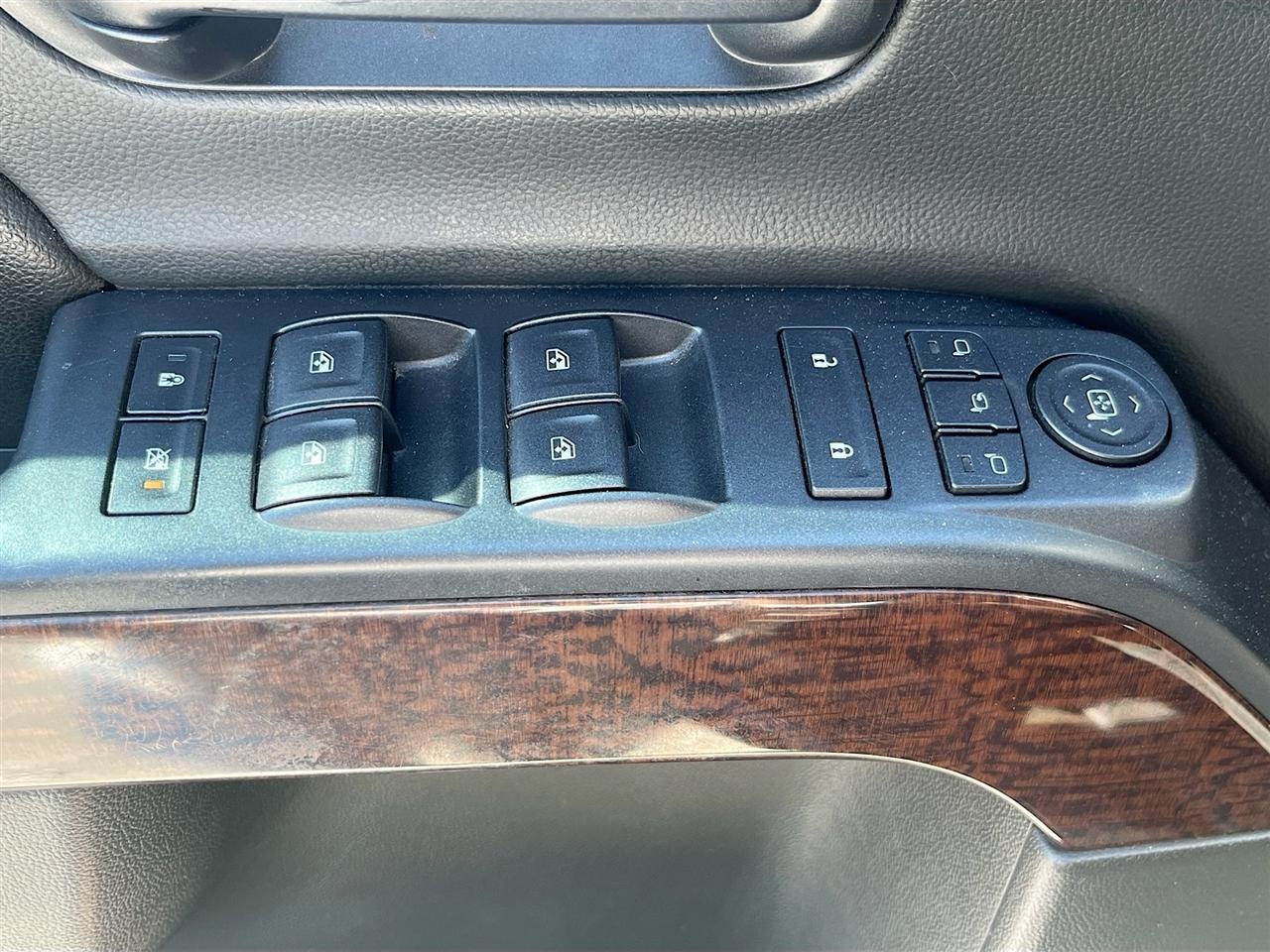 GMC Sierra 1500 4WD Crew Cab 143.5" SLT 2015